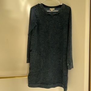 Comfortable blue/navy blue dress